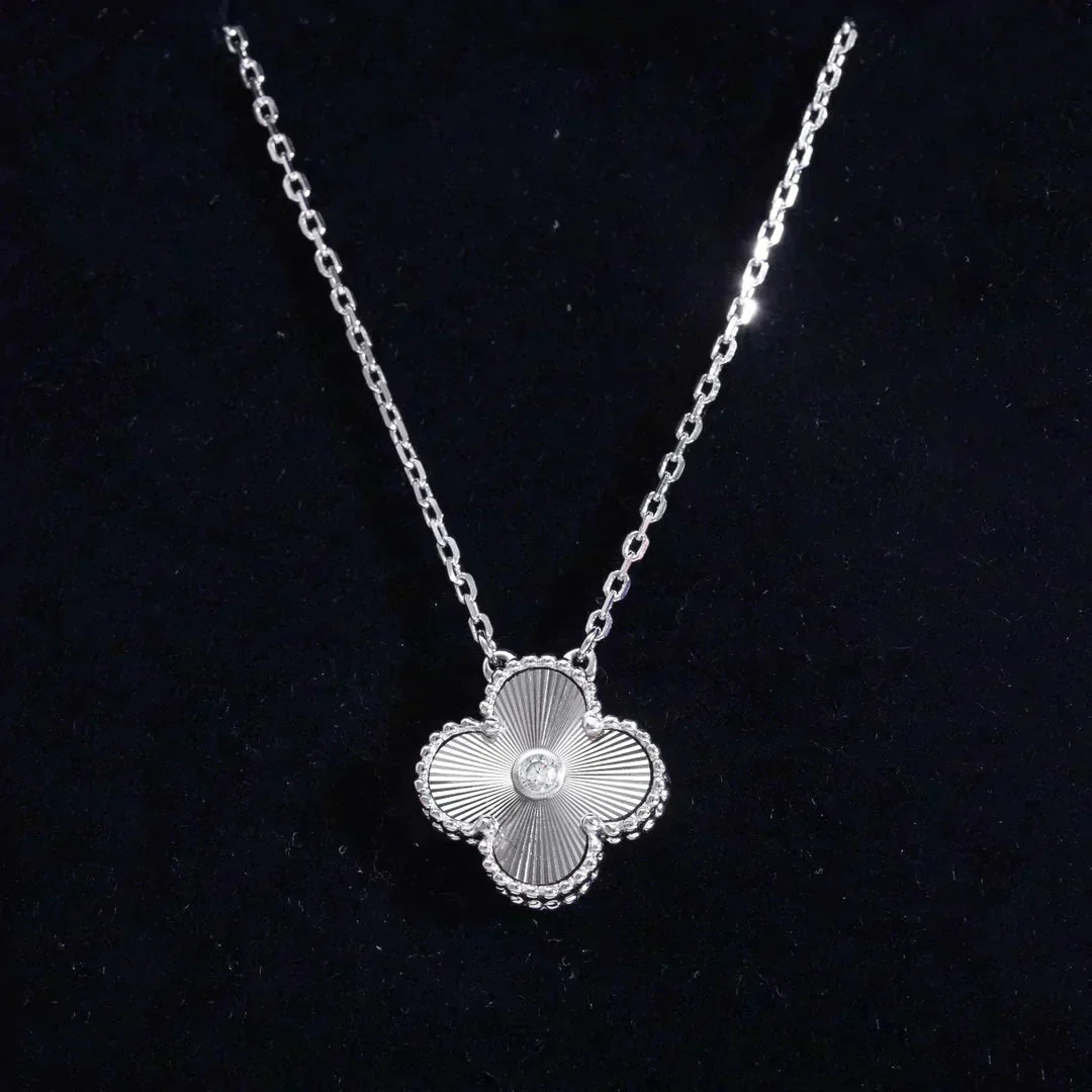 [Stars Jewelry]CLOVER  15MM DIAMOND LASER NECKLACE SILVER