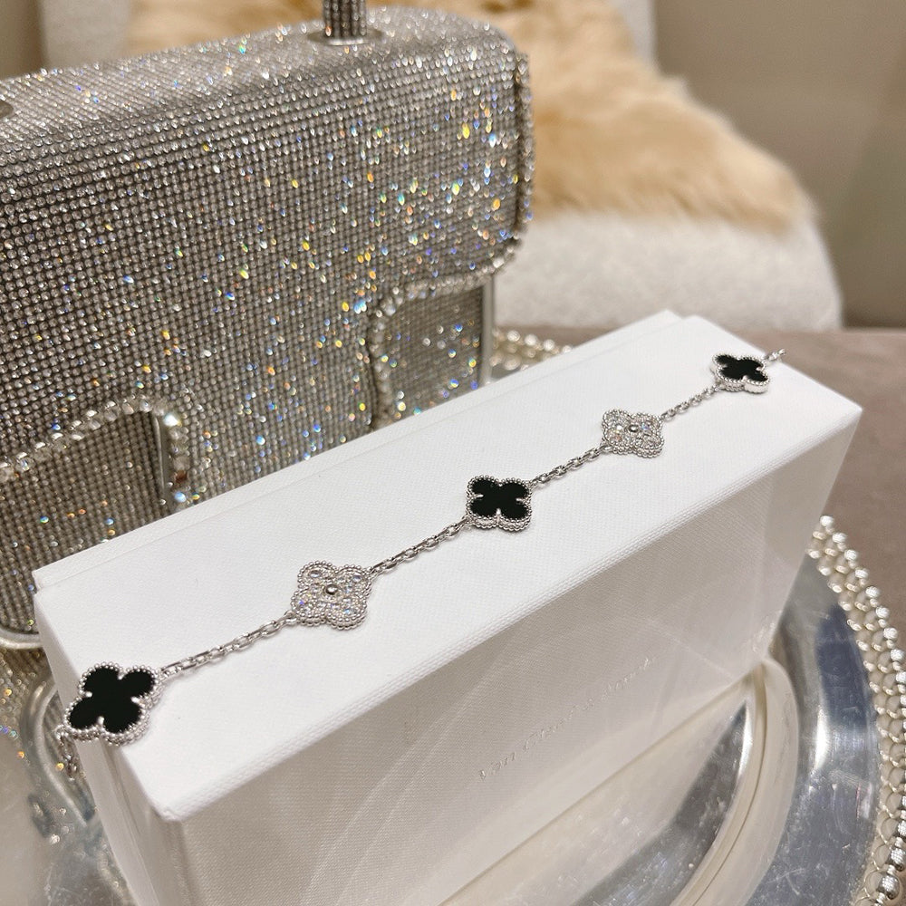 [Stars Jewelry] CLOVER 5 MOTIF ONYXS BRACELET COLLECTION
